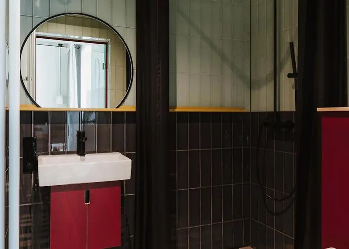 Wincent מלון דירות 3*