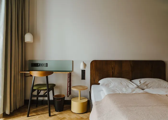 Wincent מלון דירות גדינייה